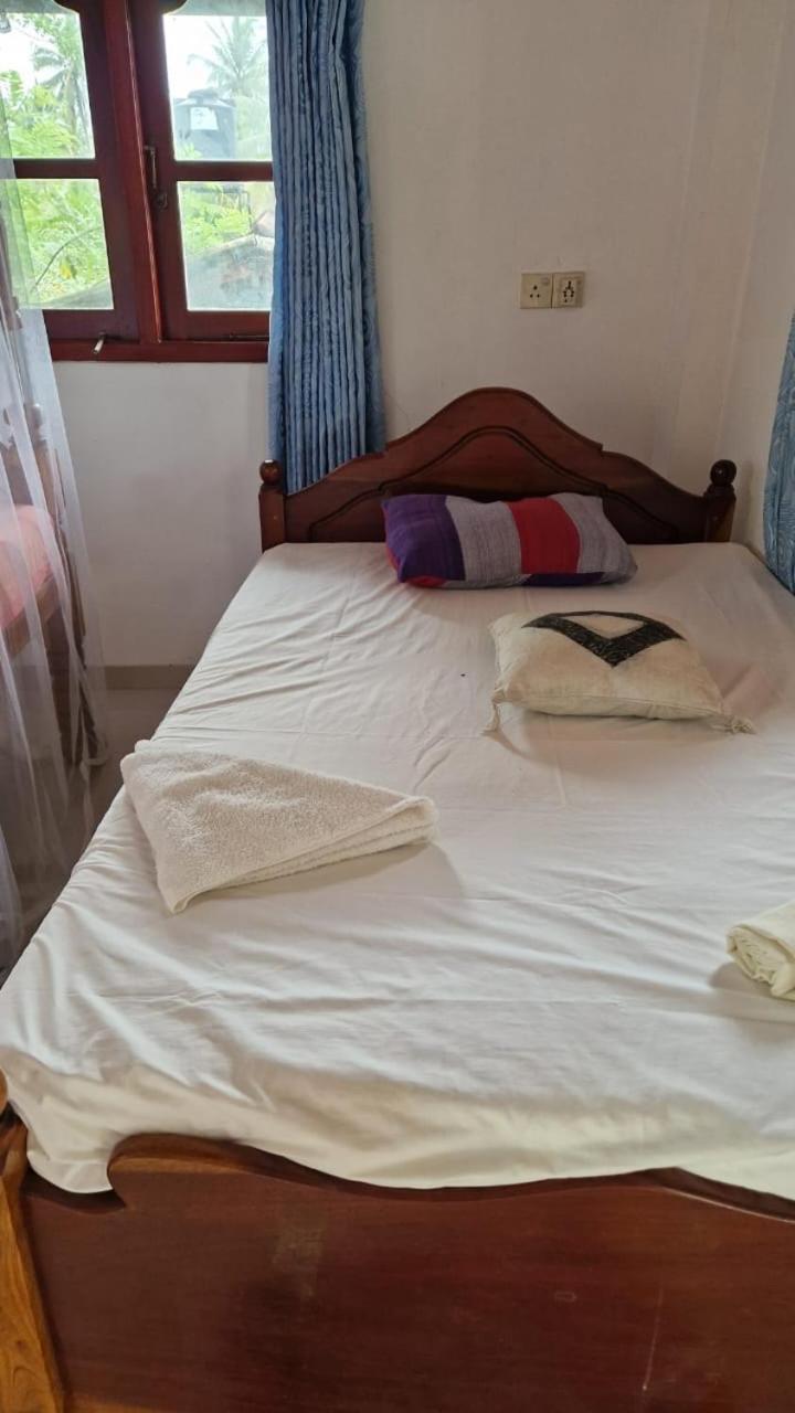 Damith Guest House Unawatuna Eksteriør bilde